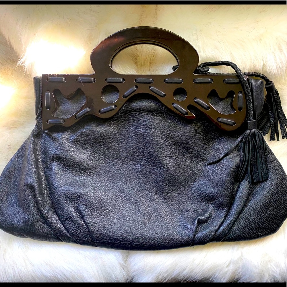 A.Che black clutch leather hand bag w/wood handle